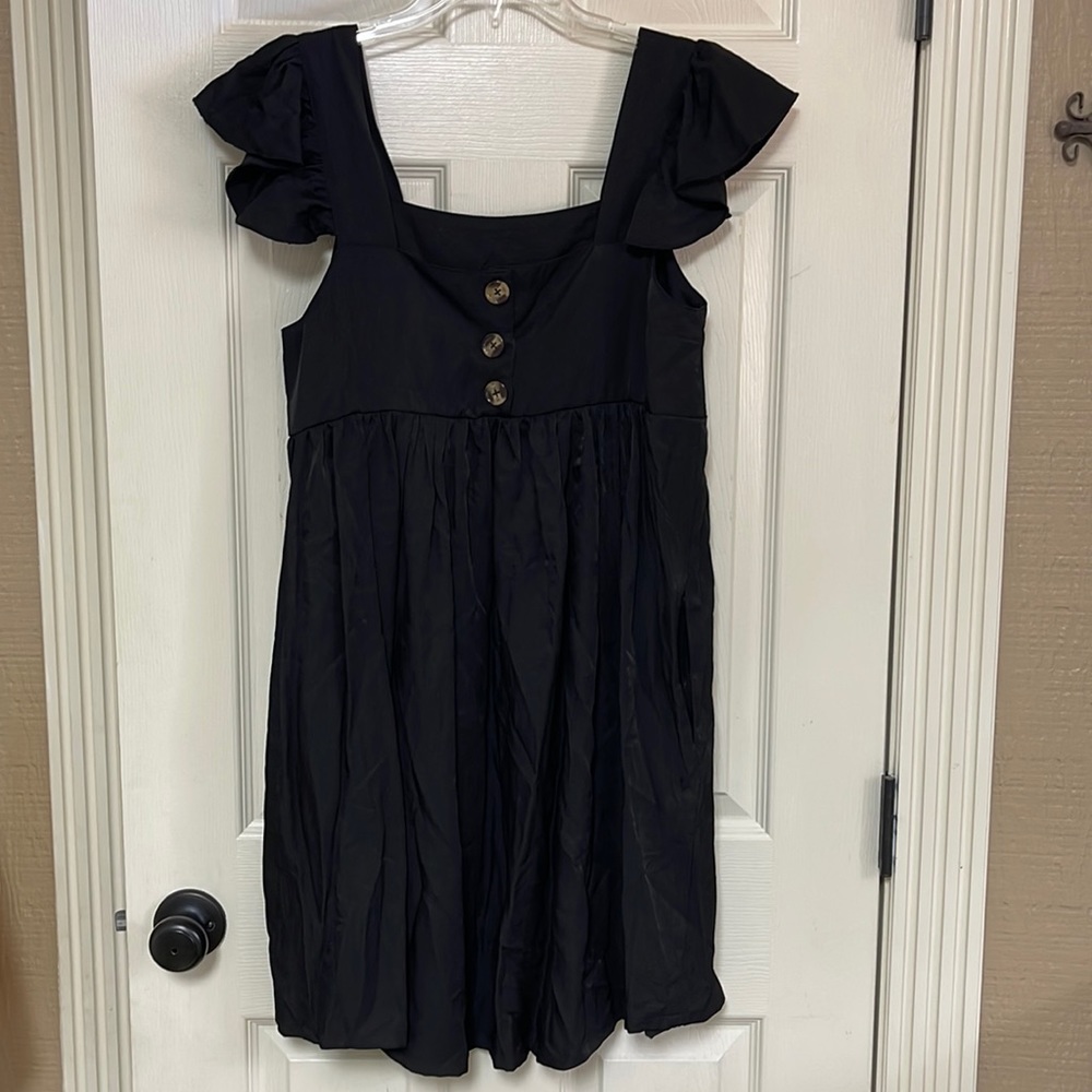 Black dress size medium. Worn once.
